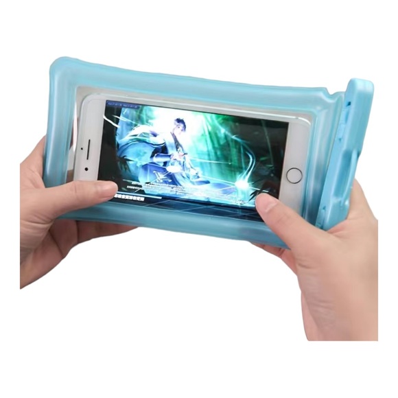 Waterproof phone case on lanyard - Picture 3 of 3